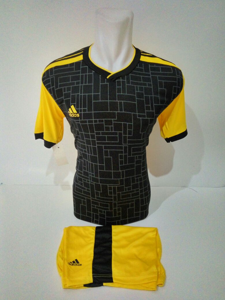 Baju Futsal Adidas Hitam Kuning Kotak