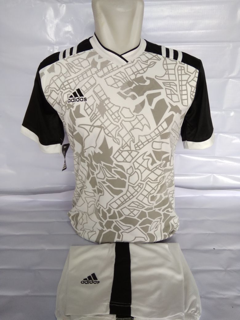 Baju Futsal Adidas Putih Motif Abstrak